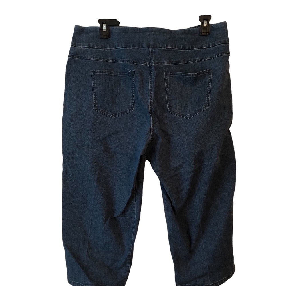 Ruby Rd pull on Capri jeans - Picture 4 of 5
